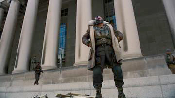 The Dark Knight Rises_Bane in front of City Hall