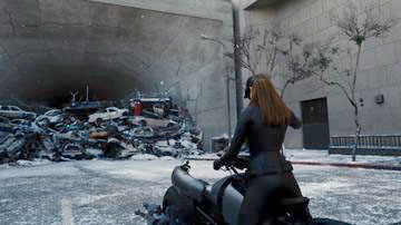 The Dark Knight Rises_Selina faces the blocked tunnel