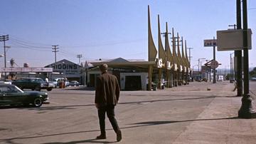 Bullitt_The car wash