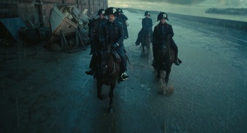 Les Miserables_Javert rides towards the docks