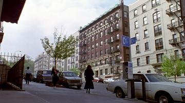 The Last Seduction_Bridget walks towards her apartment