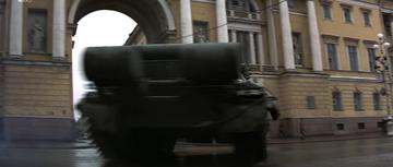 GoldenEye_Bond tanks it through St Petersberg