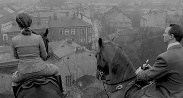 Schindlers List_Schindler watches the liquidation from a hilltop