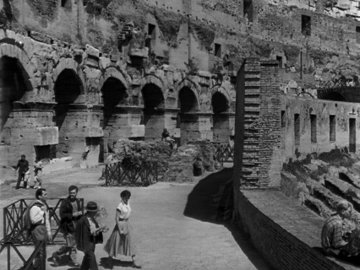 Roman Holiday_Ann, Joe and Irving visit the Colosseum