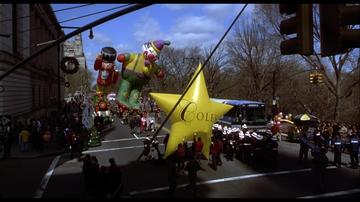 Miracle on 34th Street (1994)_The parade