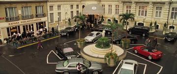 Casino Royale (2006)_Bond and Vesper arrives at the hotel