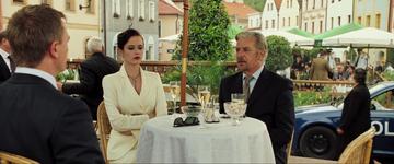 Casino Royale (2006)_Bond, Vesper and Mathis have lunch