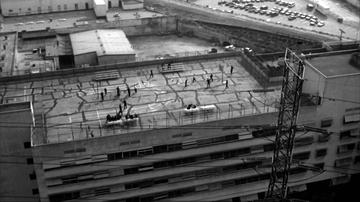 American History X_The prison