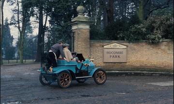 Carry On Screaming_Bocombe park conveniences