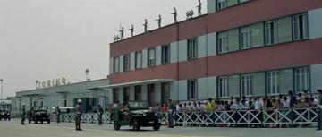 The Italian Job (1969)_Turin airport