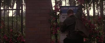 Falling Down_D-Fens climbs into the country club