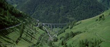 The Italian Job (1969)_The viaduct