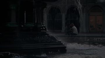 Marathon Man_Babe and Elsa by the fountain