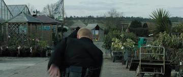 Hot Fuzz_The garden centre