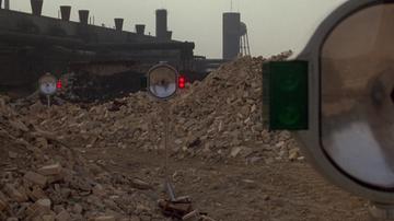 The Running Man_The prison