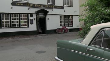 Withnail and I_The King Henry pub