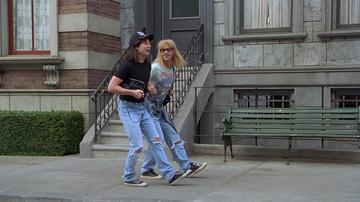 Waynes World_Wayne and Garth as Laverne and Shirley