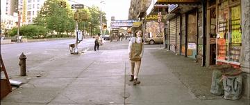 Leon_Mathilda returns with groceries